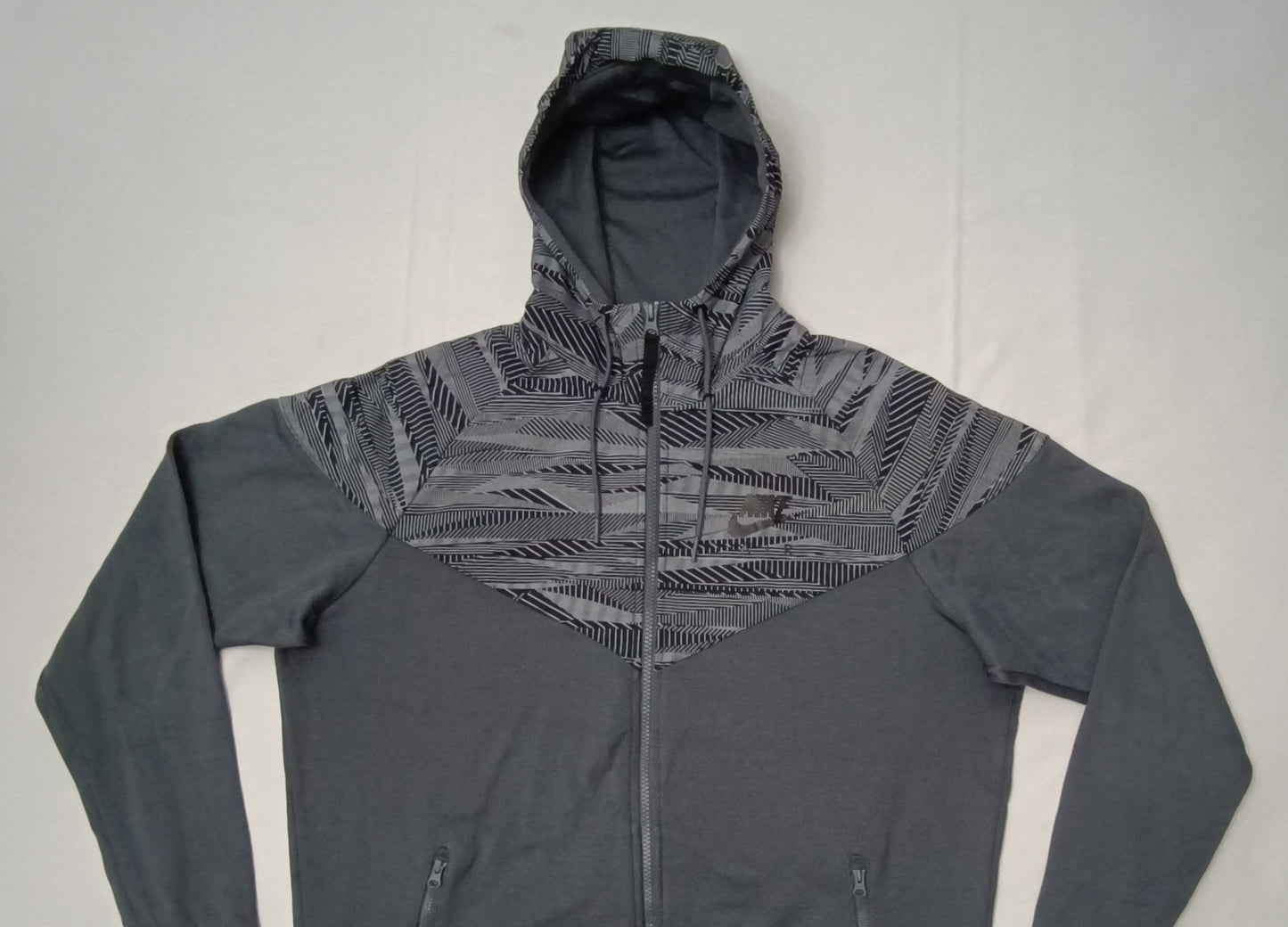 (L) Nike AIR MAX Windrunner Hybrid Jacket яке