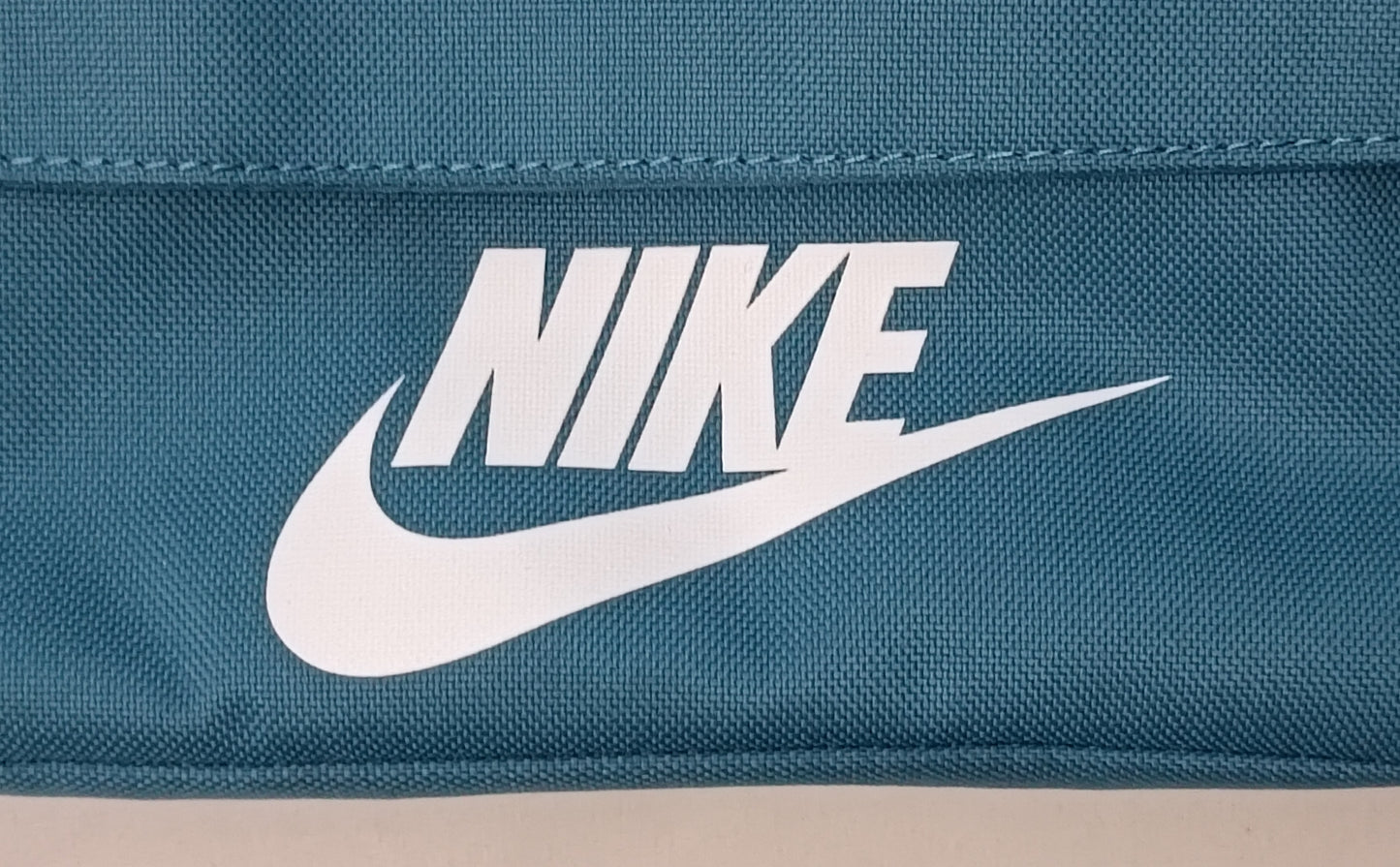 Nike NSW Futura Crossbody Bag чантичка