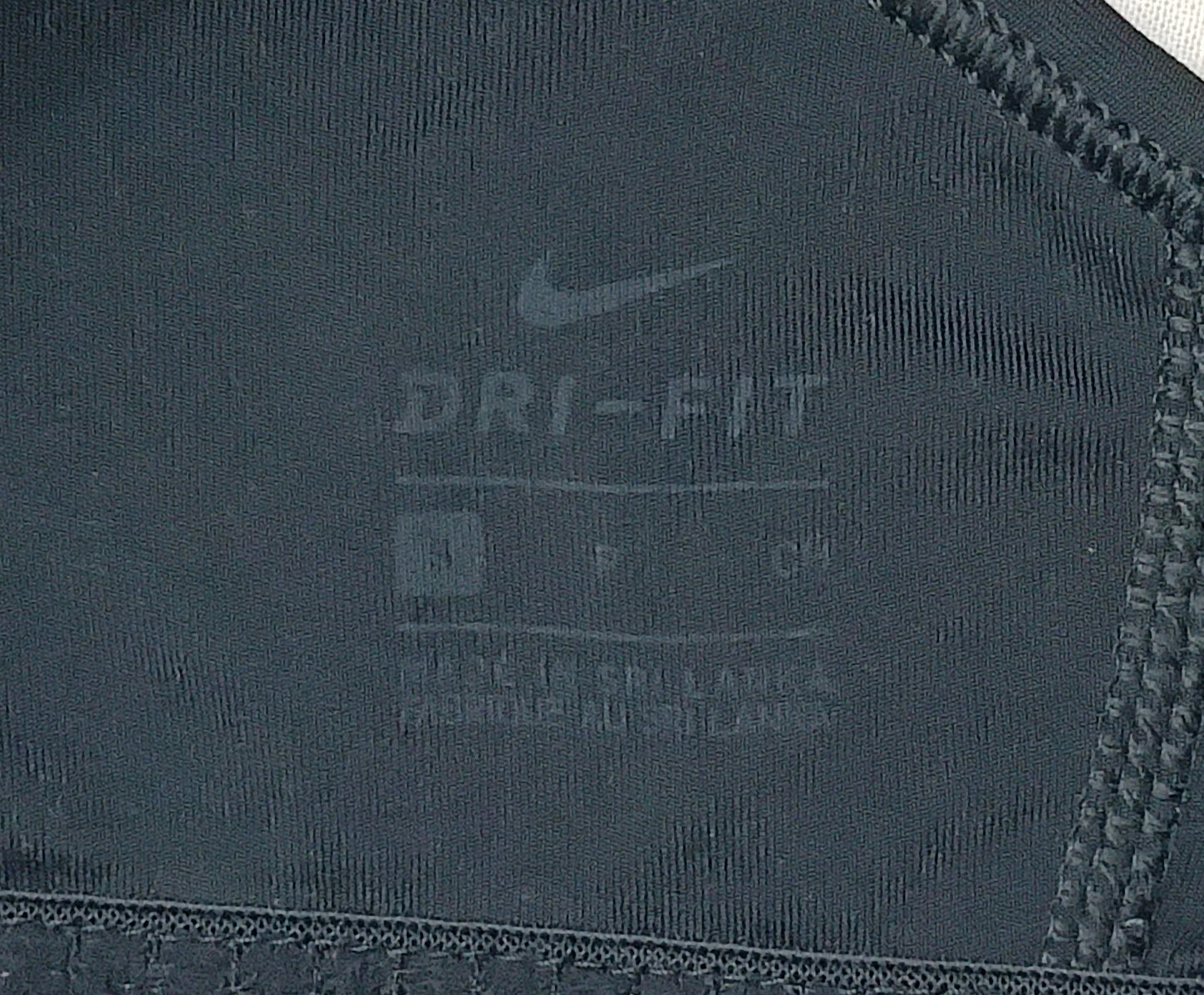 (ДАМСКО) (S) Nike DRI-FIT Bra бюстие