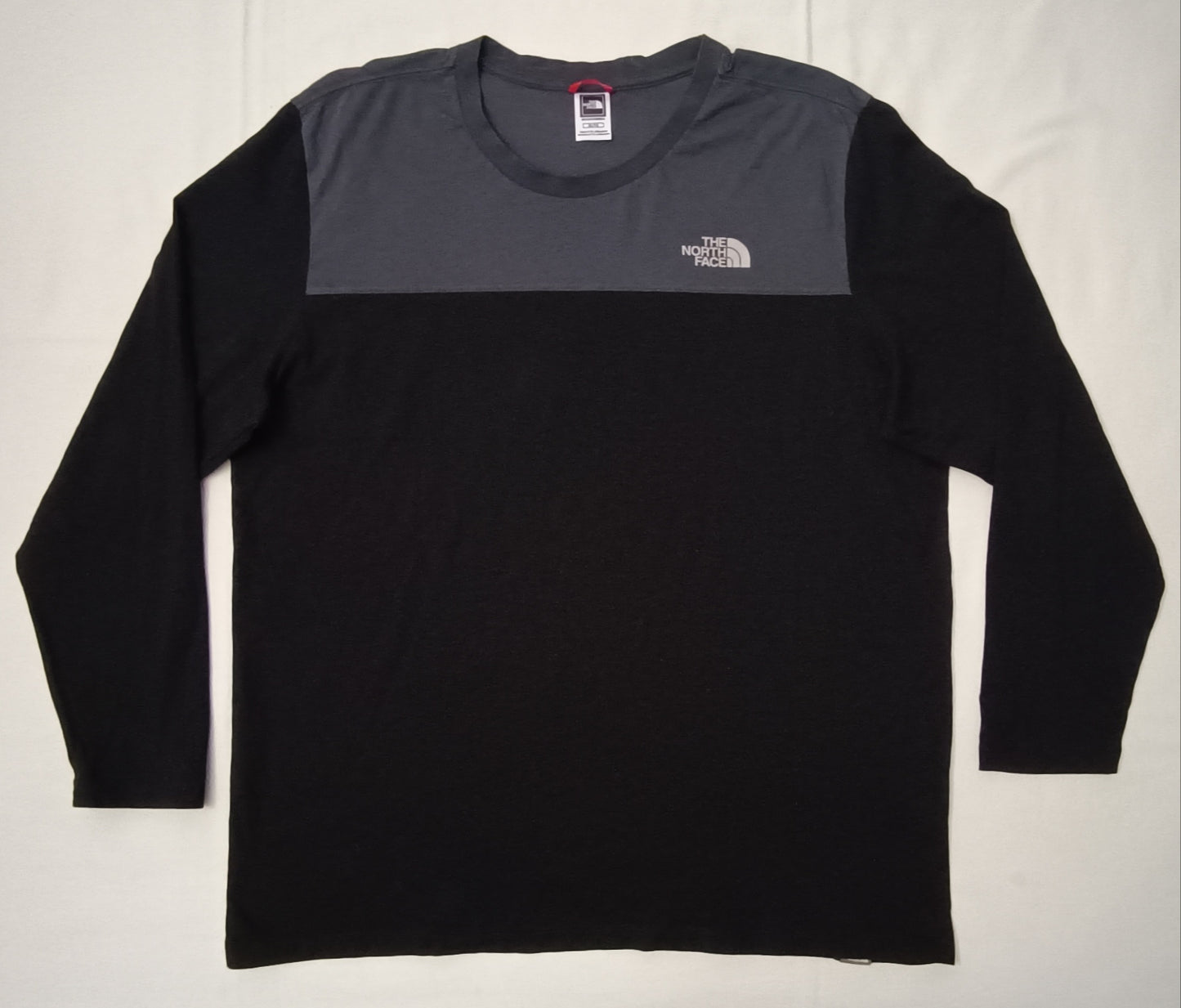 (XL) The North Face блуза