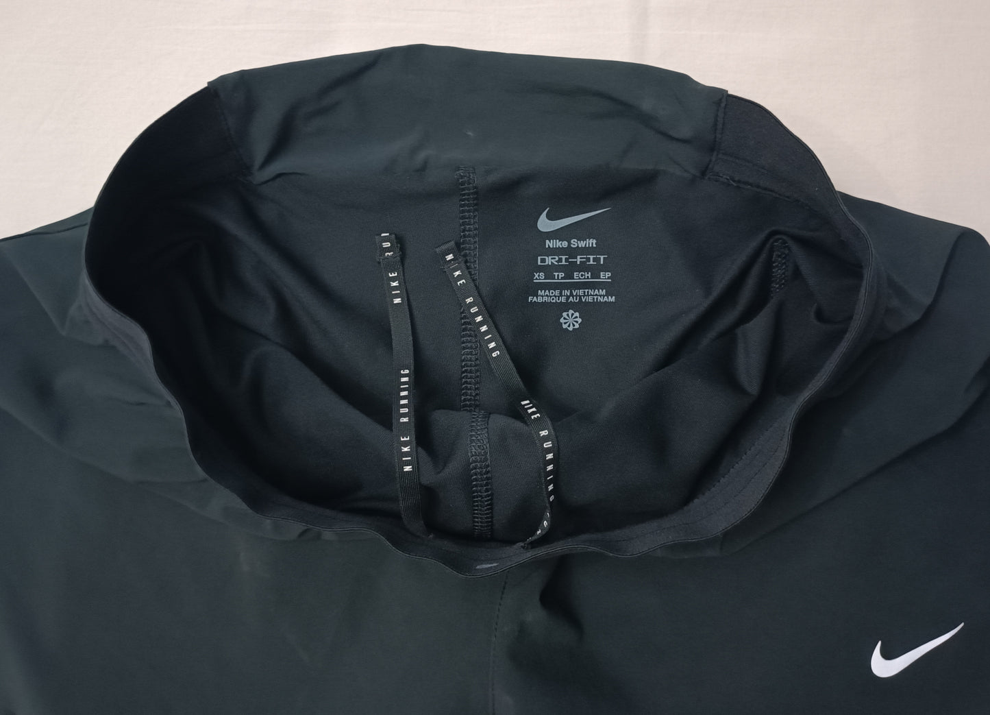 (ДАМСКО) (XS) Nike Swift DRI-FIT Mid-Rise 2in1 Shorts шорти