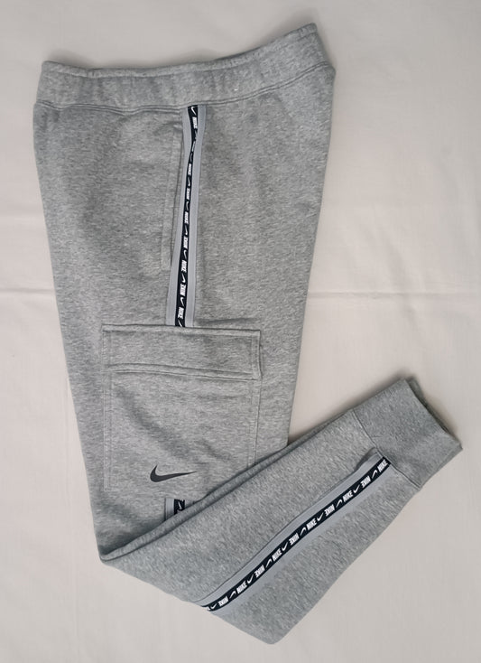 (XS) Nike Sportswear Repeat Fleece Sweatpants долнище