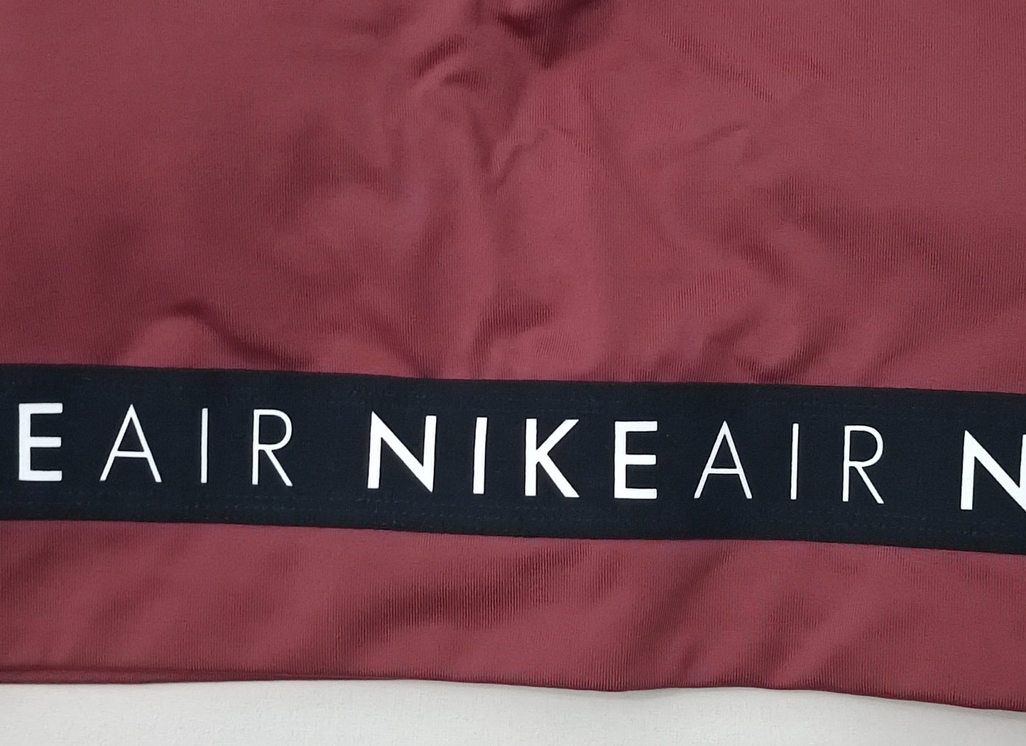 (ДАМСКО) (M) Nike AIR DRI-FIT Padded Bra бюстие с подплънки