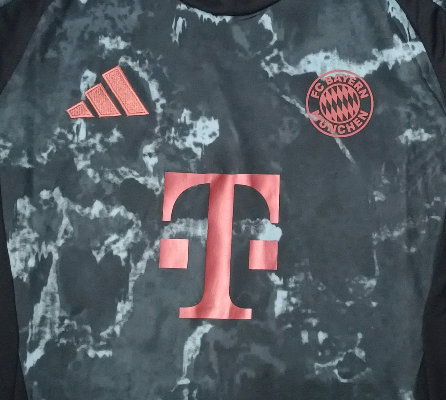 (S) Adidas Bayern Munchen #17 Olise Away Jersey тениска