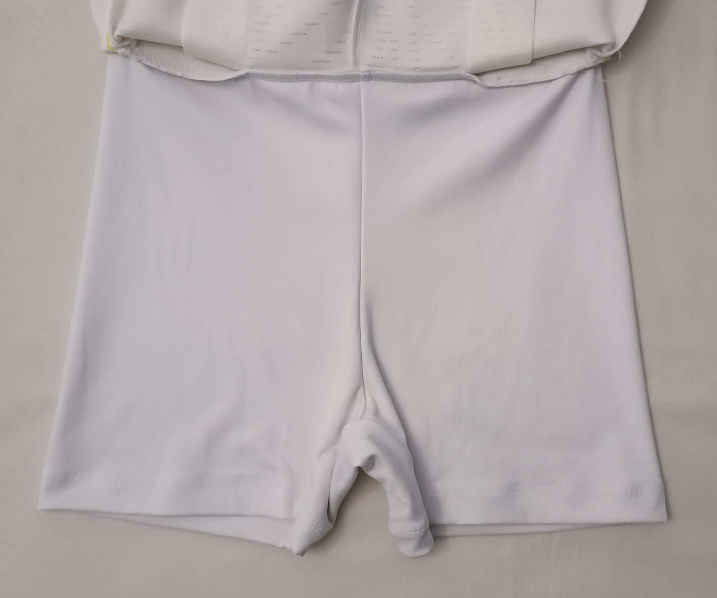 (ДАМСКО) (S) Adidas London 2in1 Tennis Shorts шорти с клин 2в1