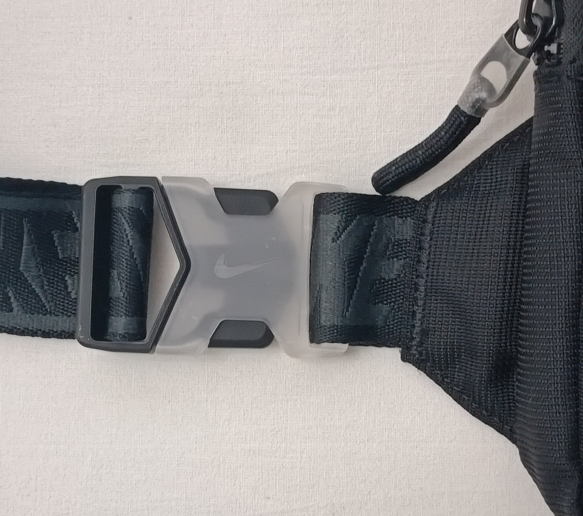 Nike Sportswear Hip Pack чантичка