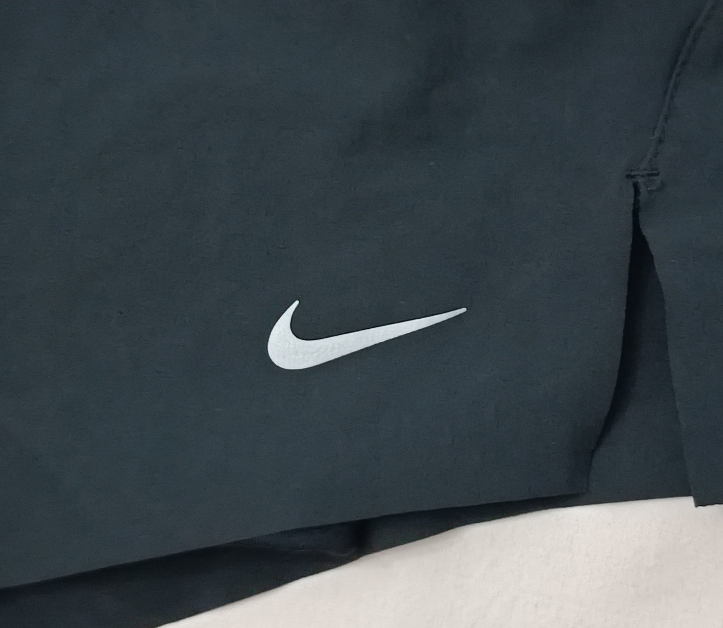 (ДАМСКО) (XS) Nike Swift DRI-FIT Mid-Rise 2in1 Shorts шорти