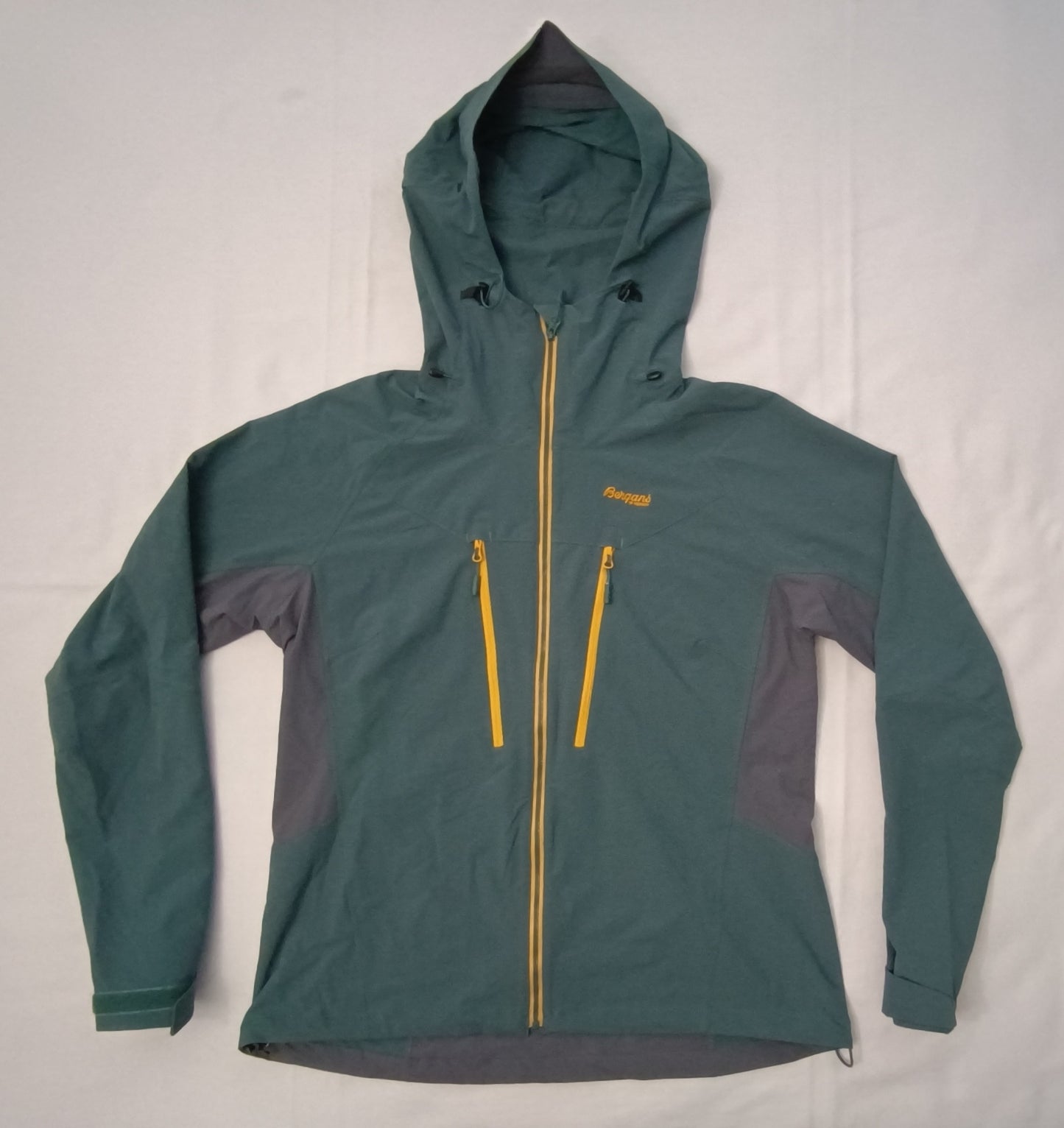 (ДАМСКО) (L) Bergans of Norway Cecilie Softshell Jacket яке