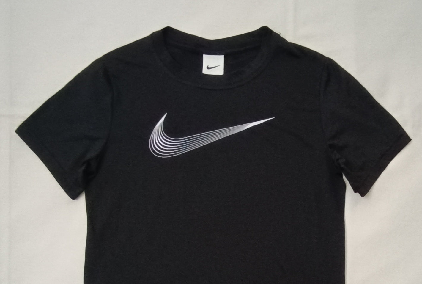 (ДЕТСКО) (Ръст 137-147см) Nike DRI-FIT Swoosh Tee тениска