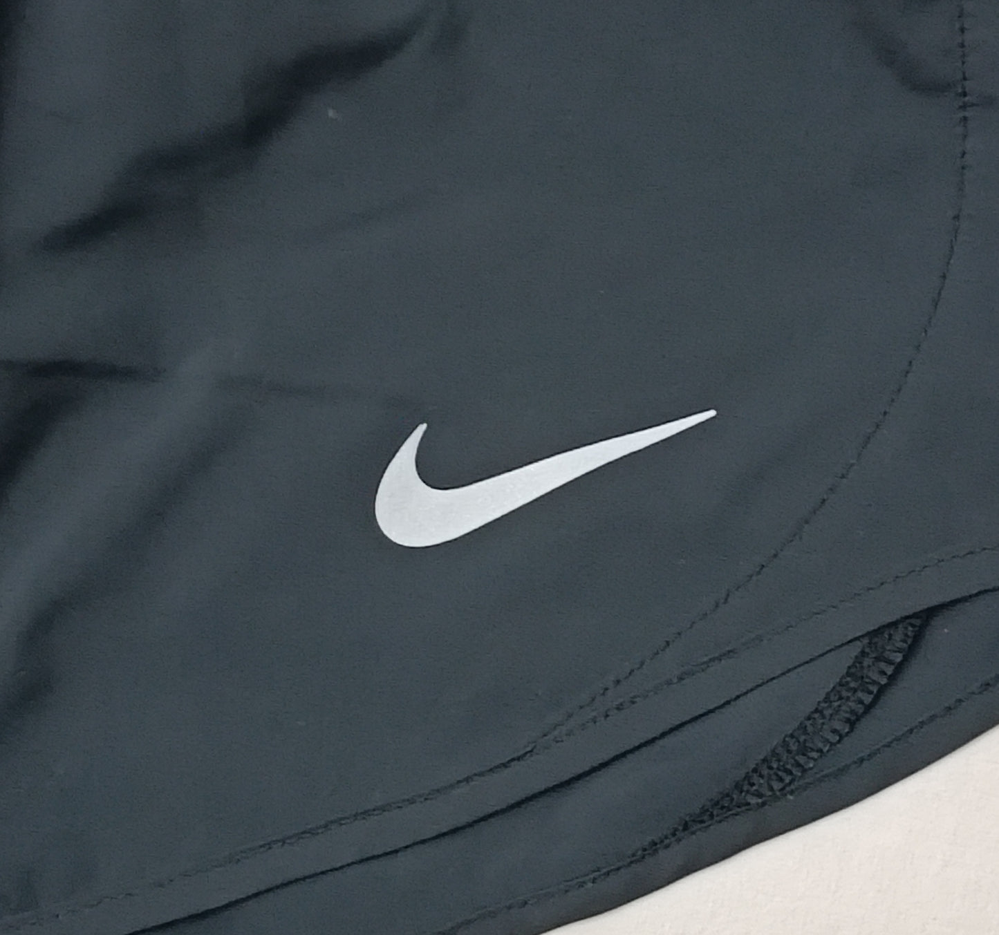 (ДАМСКО) (XS) Nike DRI-FIT Tempo Shorts шорти