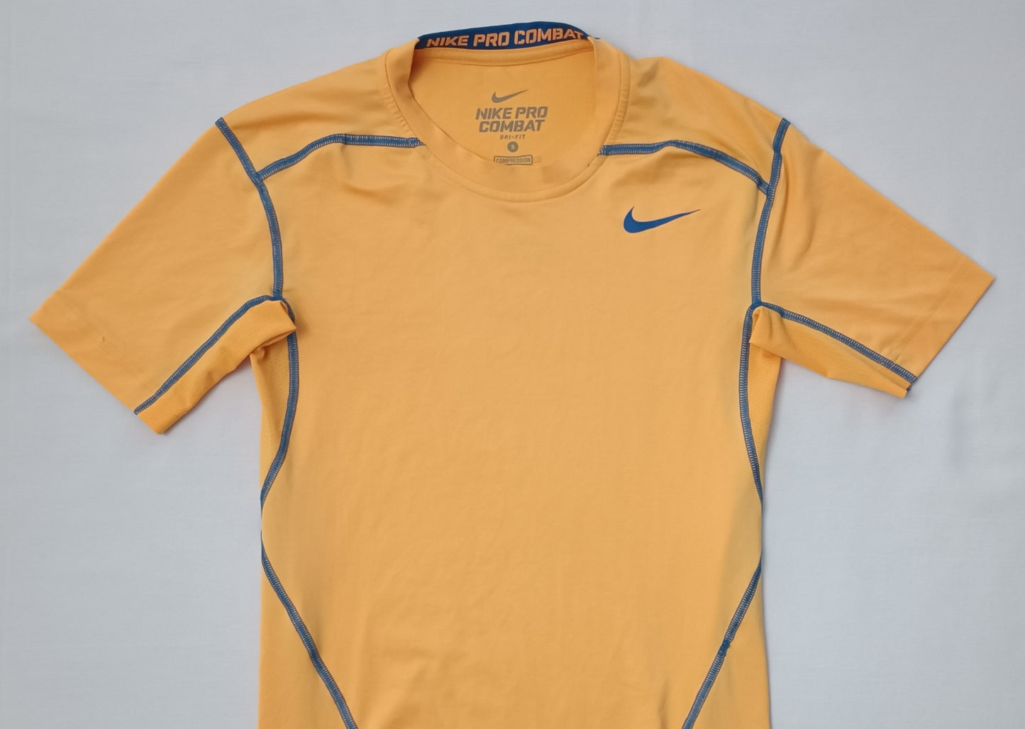 (S) Nike PRO Combat DRI-FIT Compression тениска
