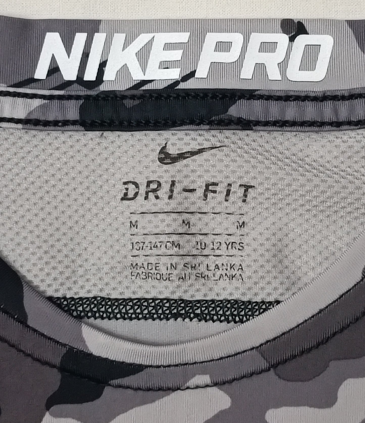 (ДЕТСКО) (Ръст 137-147см) Nike PRO DRI-FIT Camouflage Shirt тениска