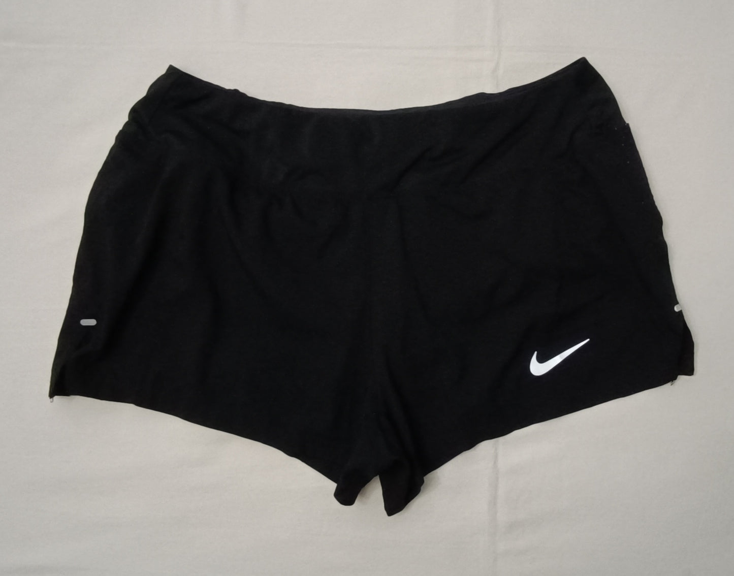 (ДАМСКО) (M) Nike DRI-FIT Shorts шорти