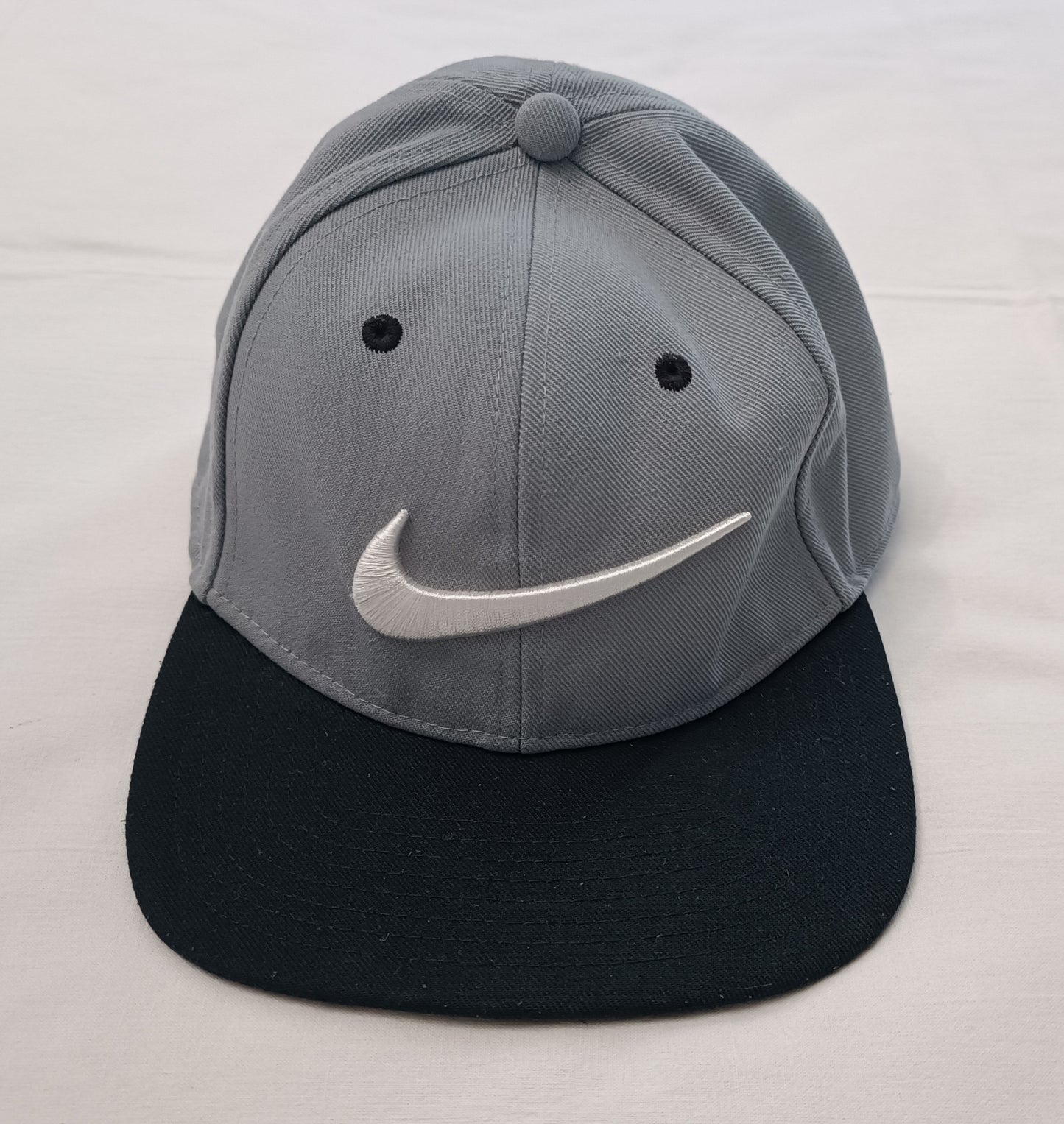 Nike Swoosh Snapback шапка