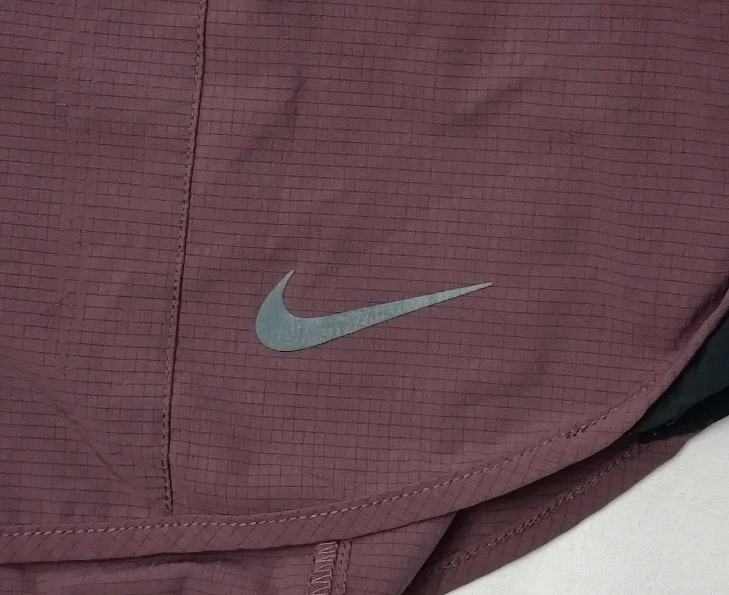 (ДАМСКО) (M) Nike Run Division Shorts шорти