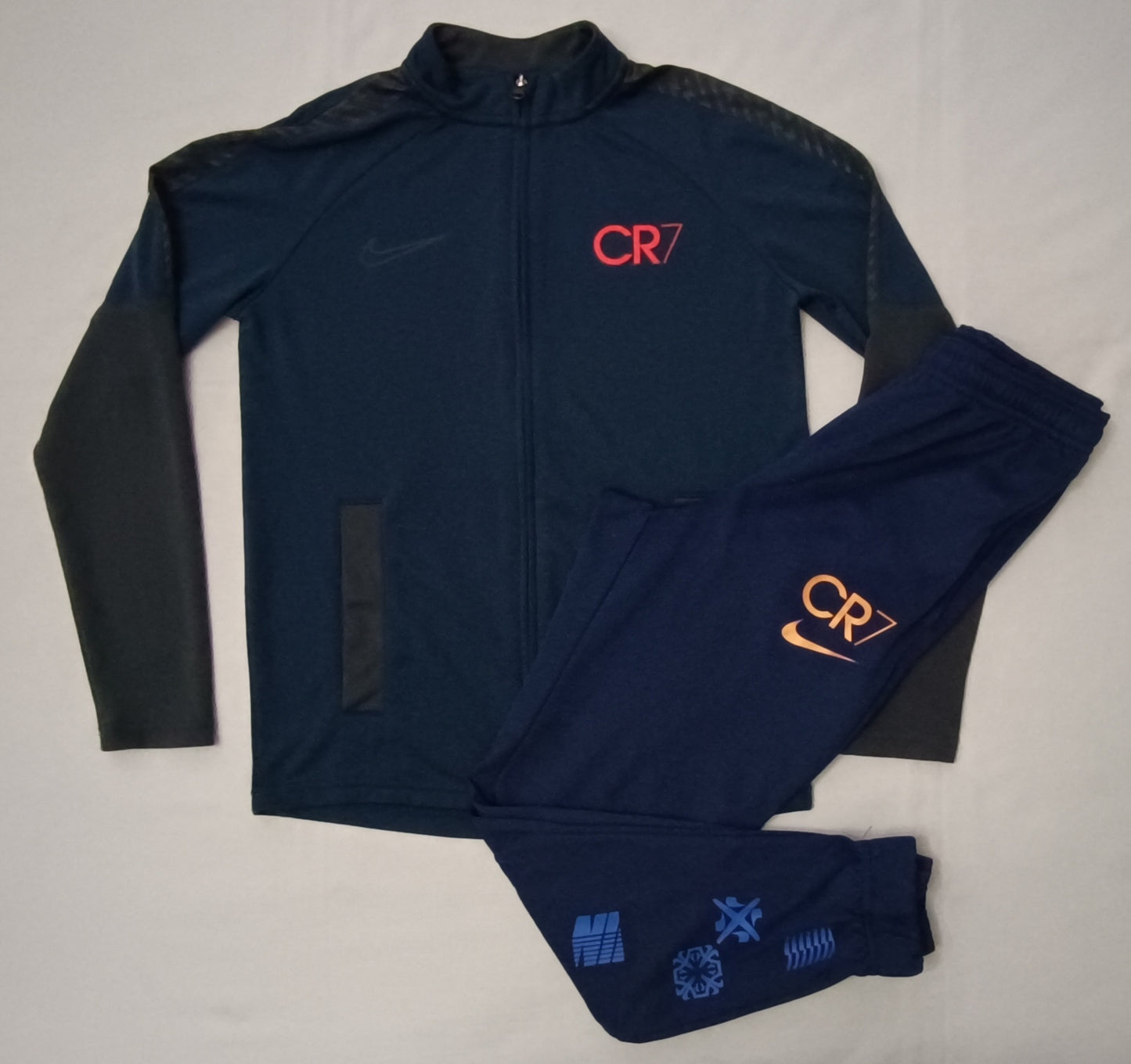 (ДЕТСКО) (Ръст 147-158см) Nike DRI-FIT CR7 Tracksuit екип (горнище и долнище)