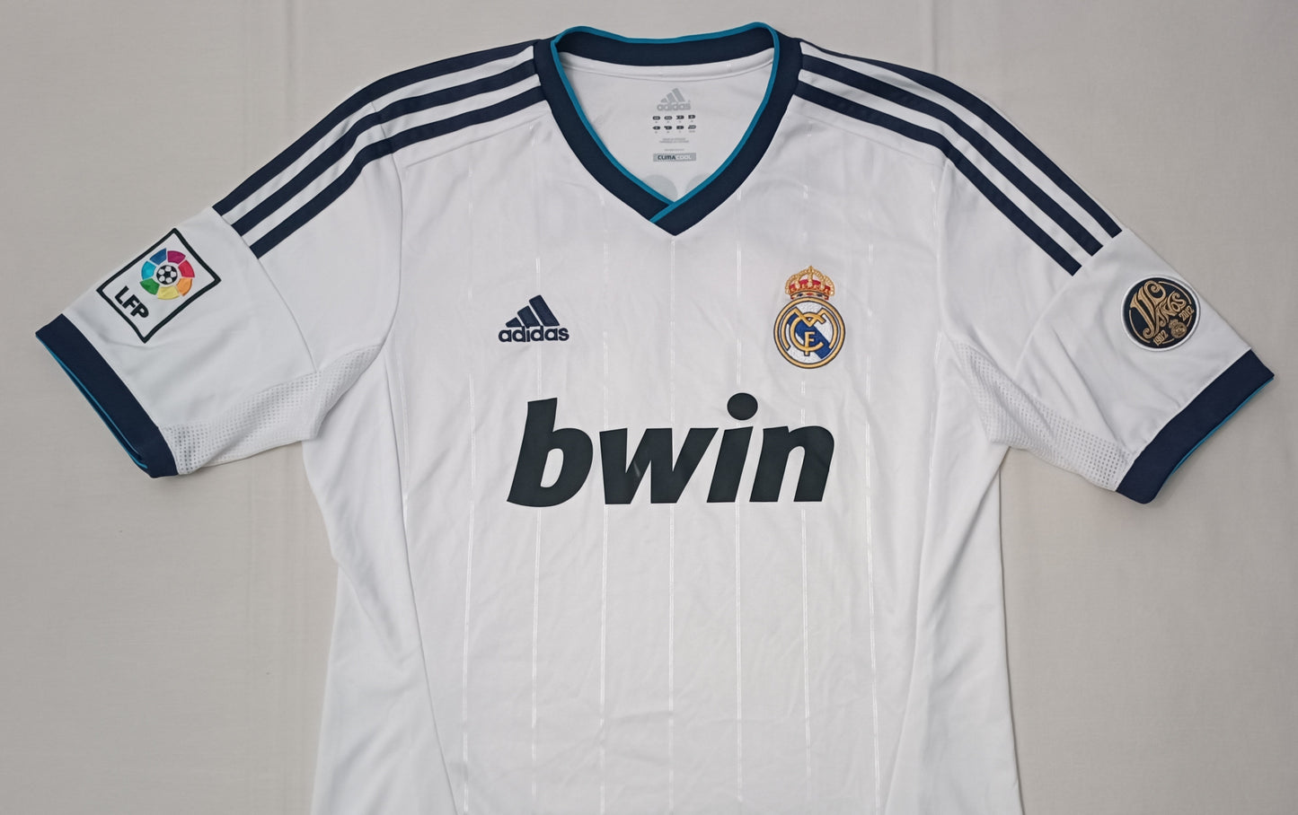 (M) Adidas Real Madrid Xabi Alonso 2012/13 Home Jersey тениска