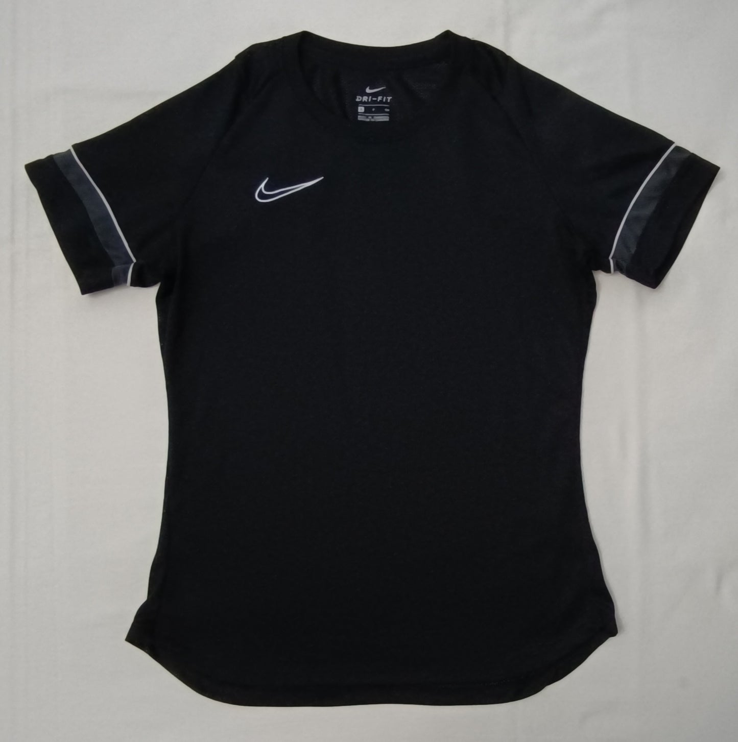 (ДАМСКО) (S) Nike DRI-FIT Tee тениска