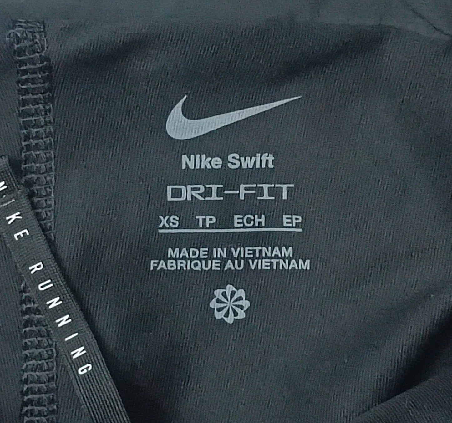 (ДАМСКО) (XS) Nike Swift DRI-FIT Mid-Rise 2in1 Shorts шорти