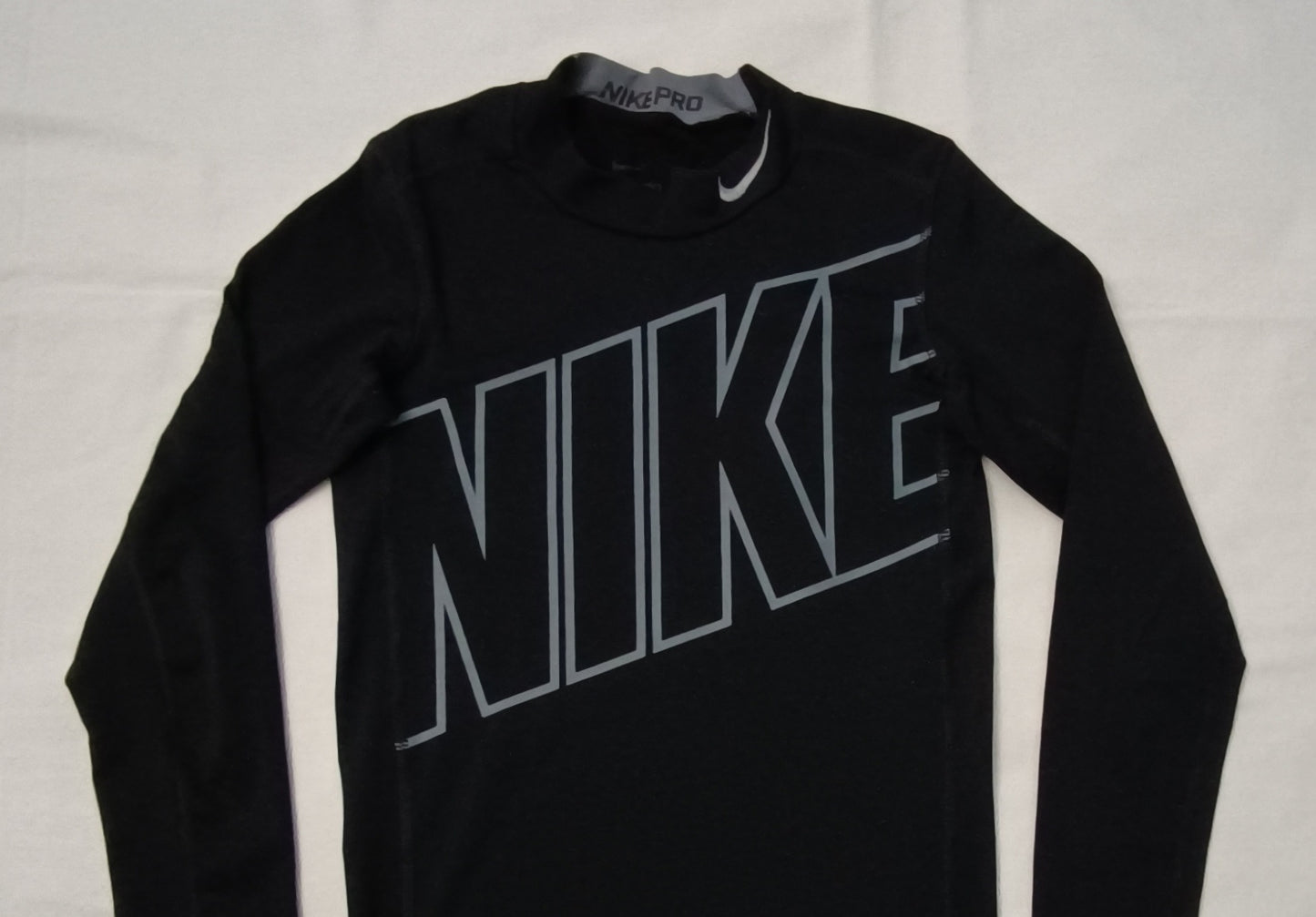 (ДЕТСКО) (Ръст 137-147см) Nike PRO DRI-FIT Compression Long Sleeve Top блуза