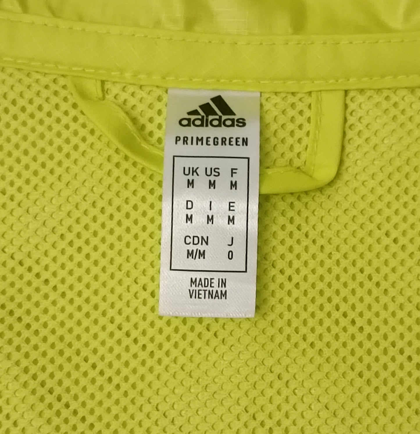 (M) Adidas Tech Windbreaker Jacket яке
