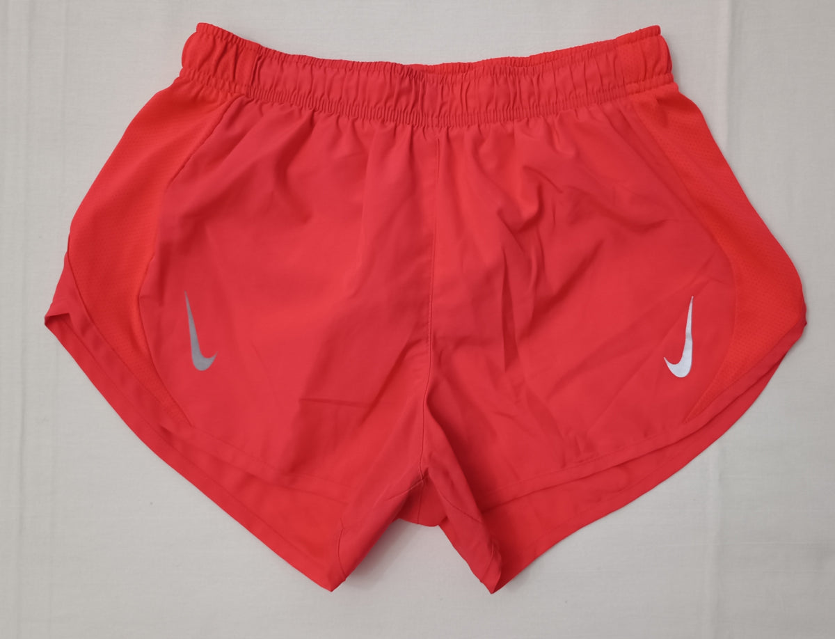 (ДАМСКО) (S) Nike DRI-FIT Shorts шорти