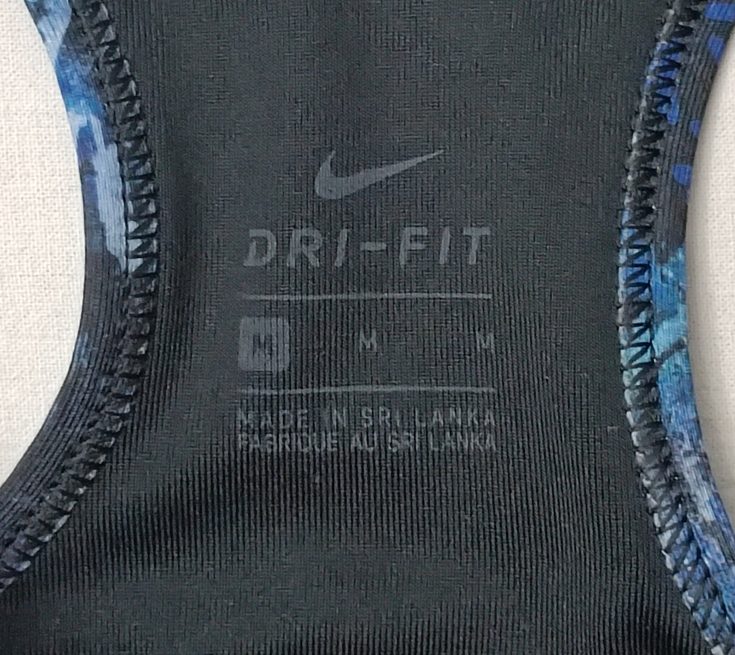 (ДАМСКО) (M) Nike DRI-FIT Bra бюстие