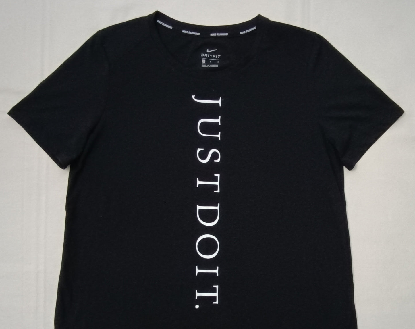 (ДАМСКО) (L) Nike DRI-FIT Tee тениска