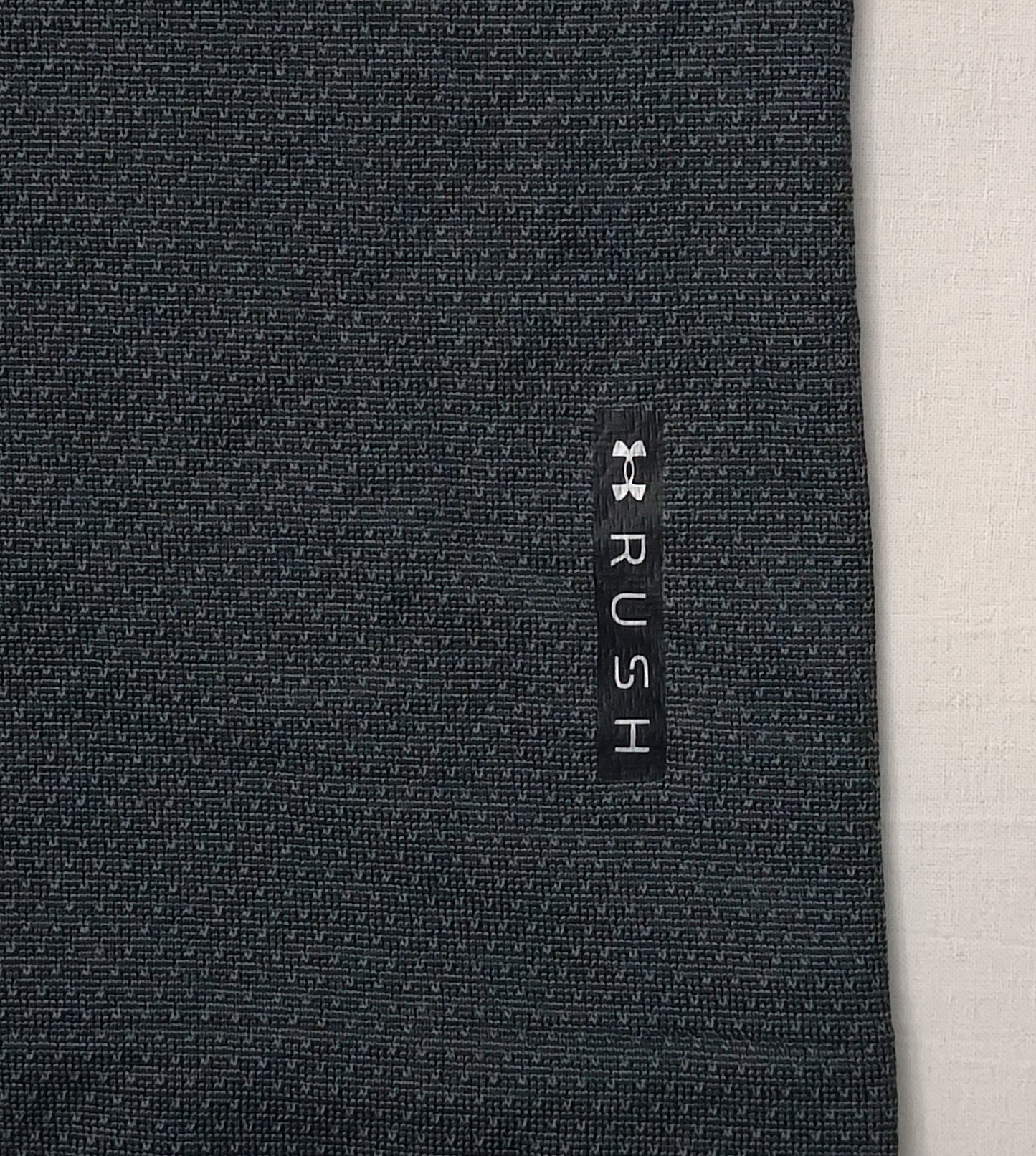 (S) Under Armour UA Rush Tee тениска