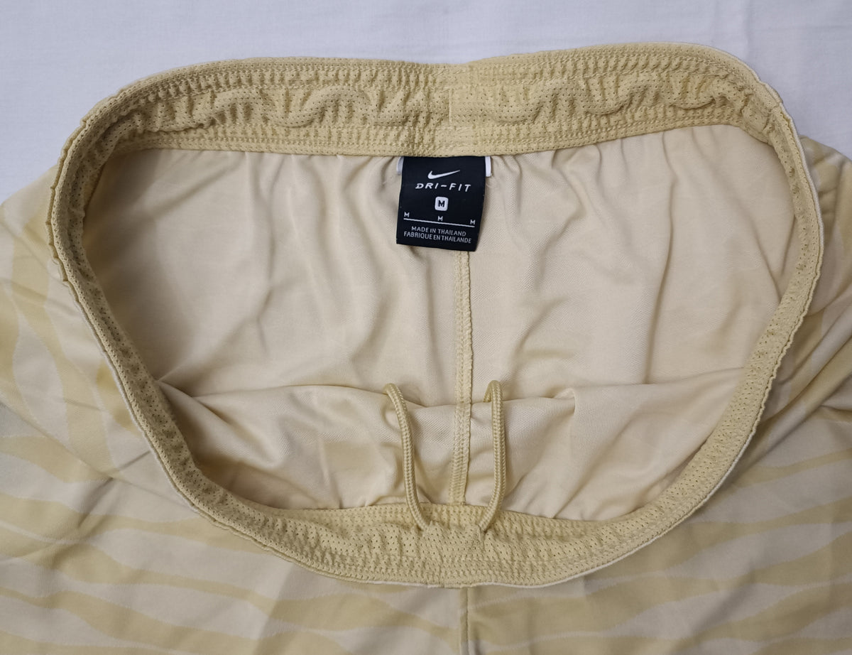 (ДАМСКО) (M) Nike DRI-FIT Shorts шорти
