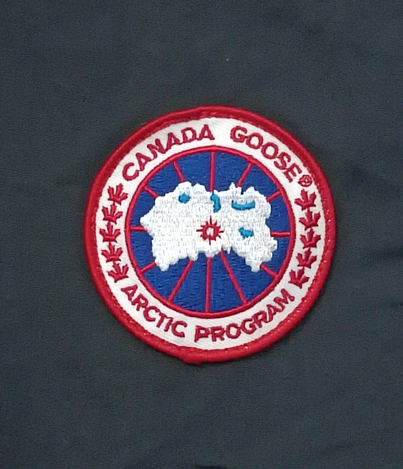 (ДАМСКО) (L) Canada Goose Down Parka Jacket пухено яке