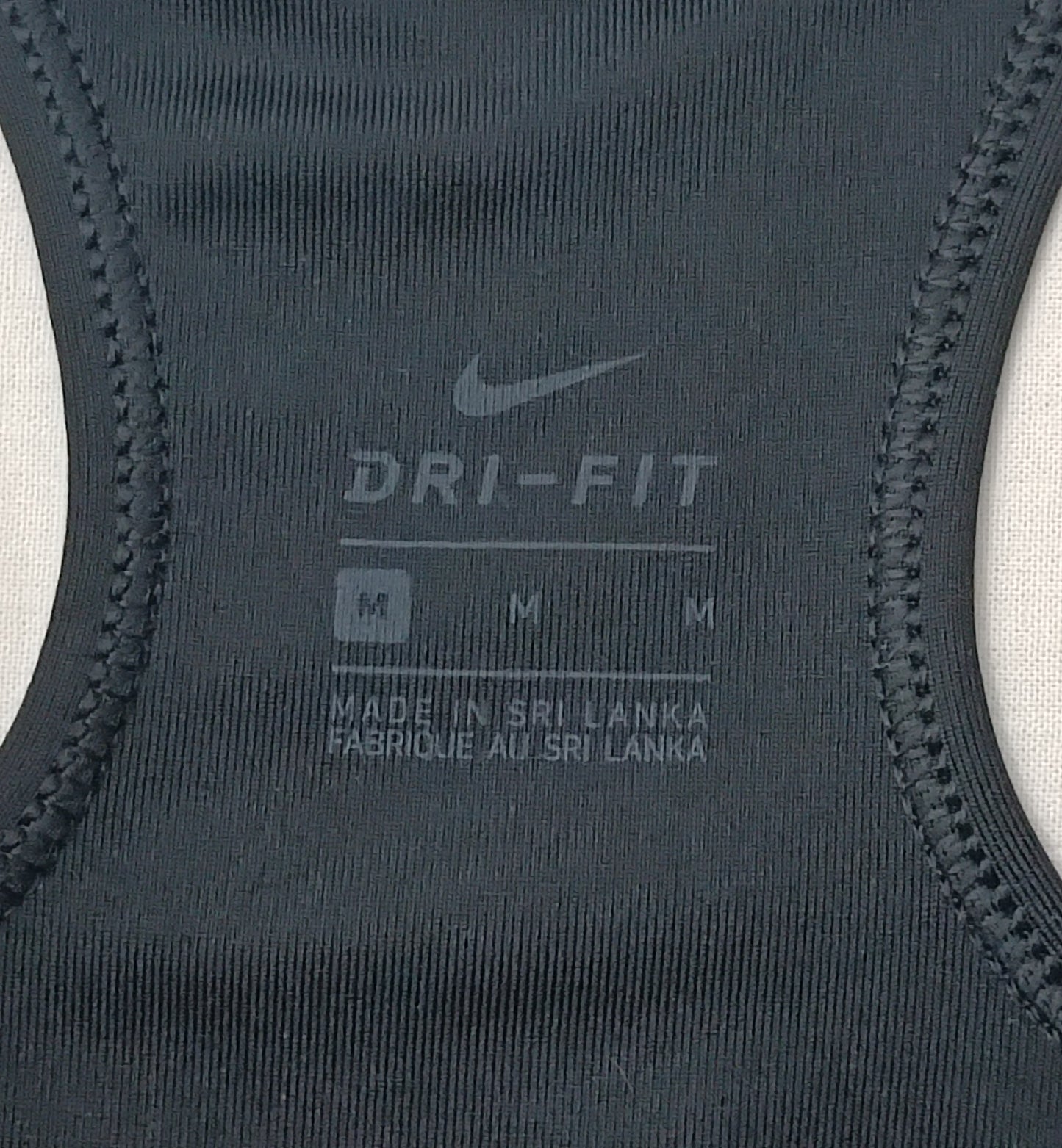 (ДАМСКО) (M) Nike DRI-FIT Bra бюстие