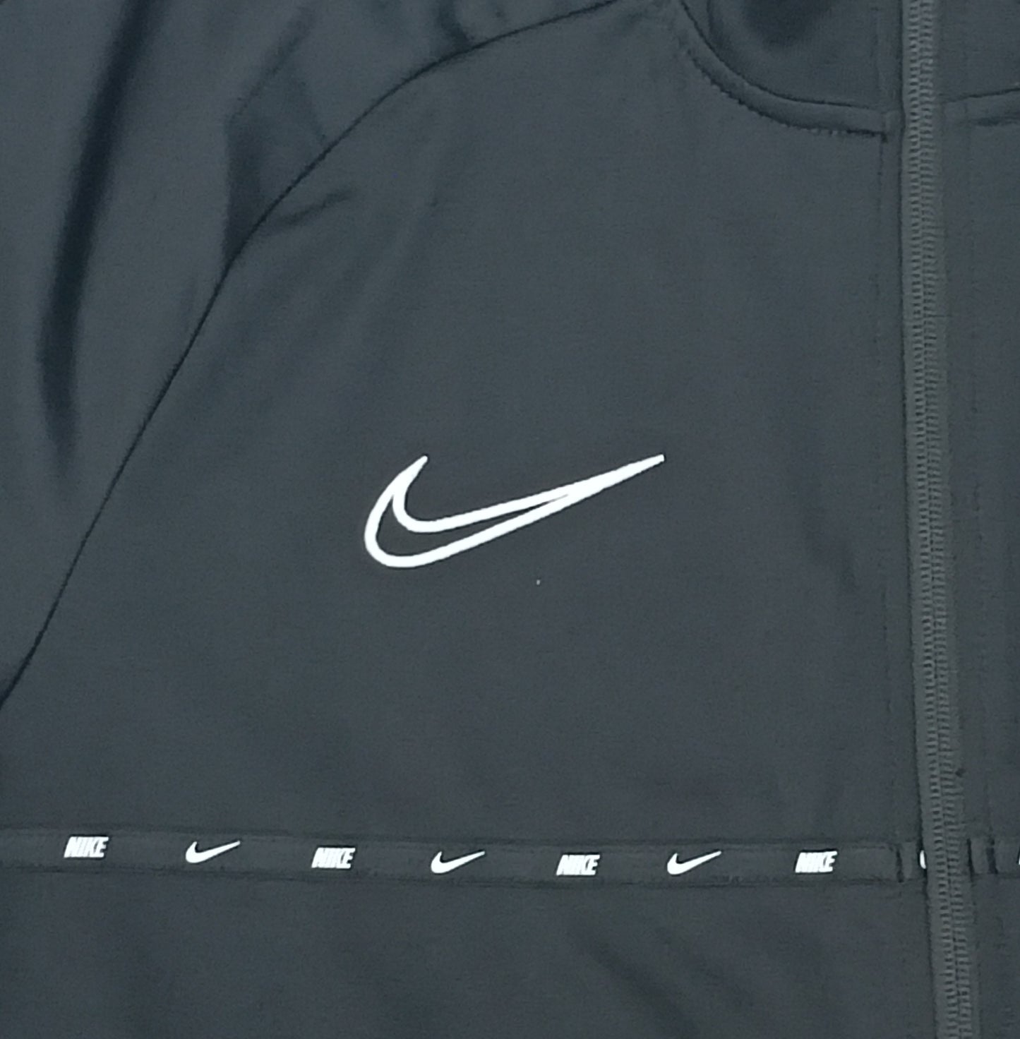 (M) Nike DRI-FIT Repeat Logo Sweatshirt горнище