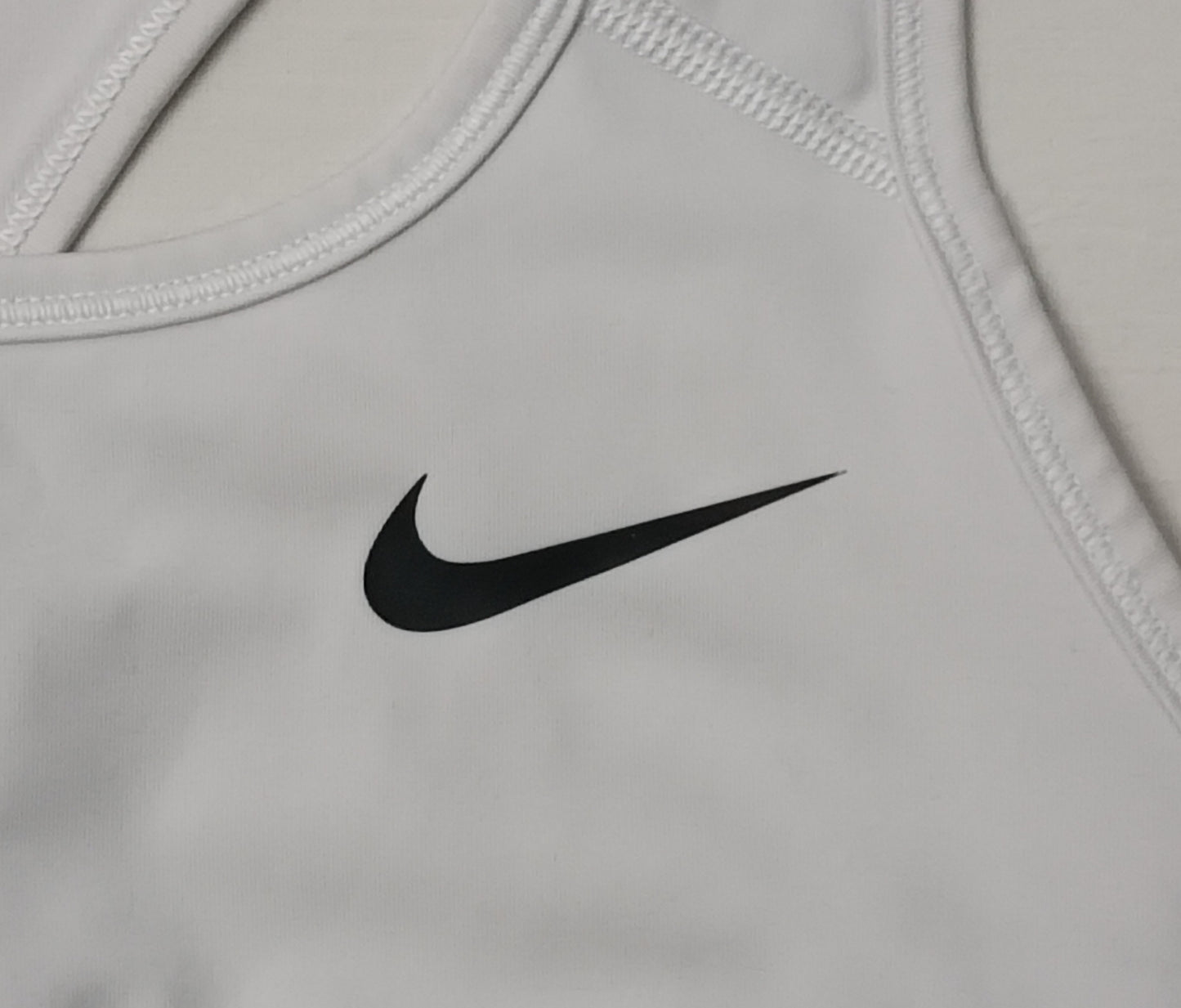 (ДАМСКО) (M) Nike DRI-FIT Bra бюстие