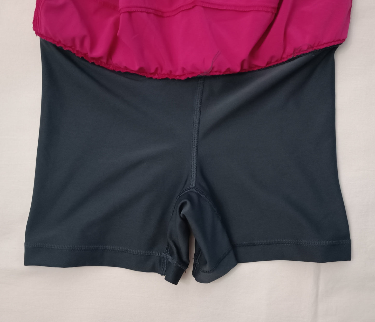 (ДАМСКО) (S) Nike DRI-FIT 2in1 Shorts шорти с клин 2в1