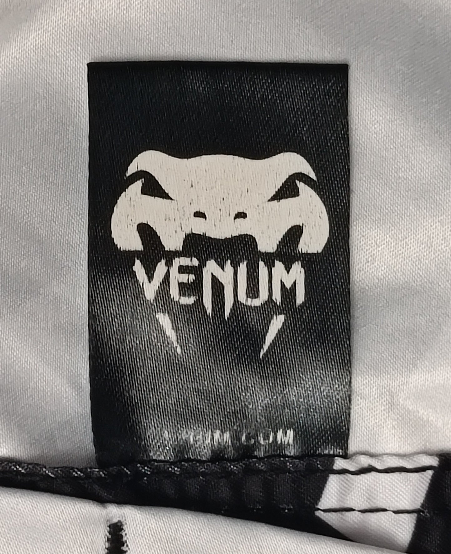 (M) Venum Shorts шорти