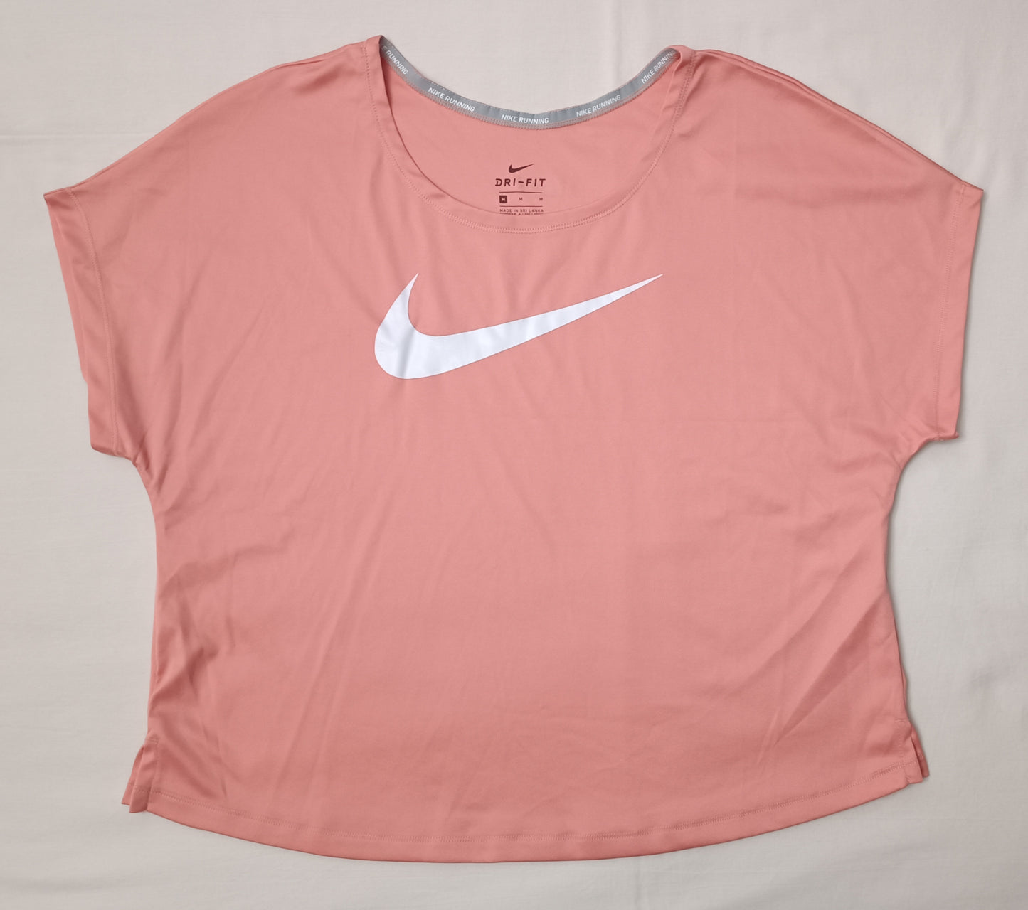 (ДАМСКО) (M) Nike DRI-FIT Swoosh Tee тениска