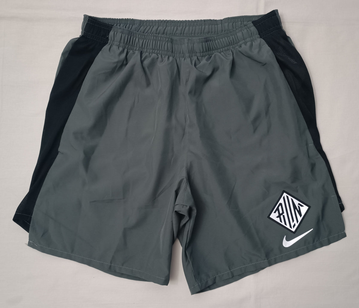 (S) Nike DRI-FIT Wild Run Challenger Shorts шорти