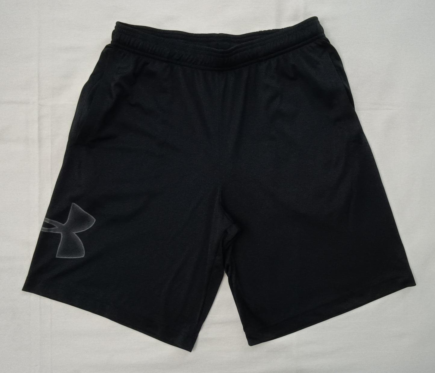 (M) Under Armour UA Shorts шорти