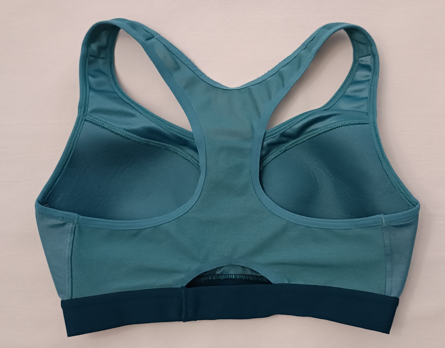 (ДАМСКО) (S) Nike DRI-FIT Bra бюстие