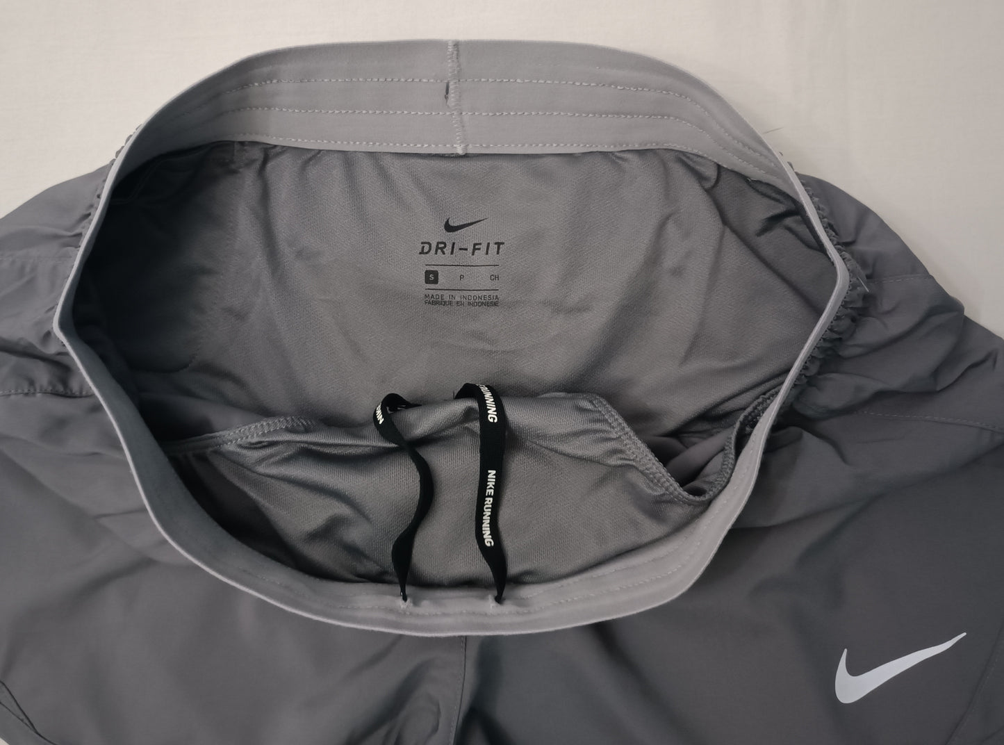 (ДАМСКО) (S) Nike DRI-FIT Shorts шорти