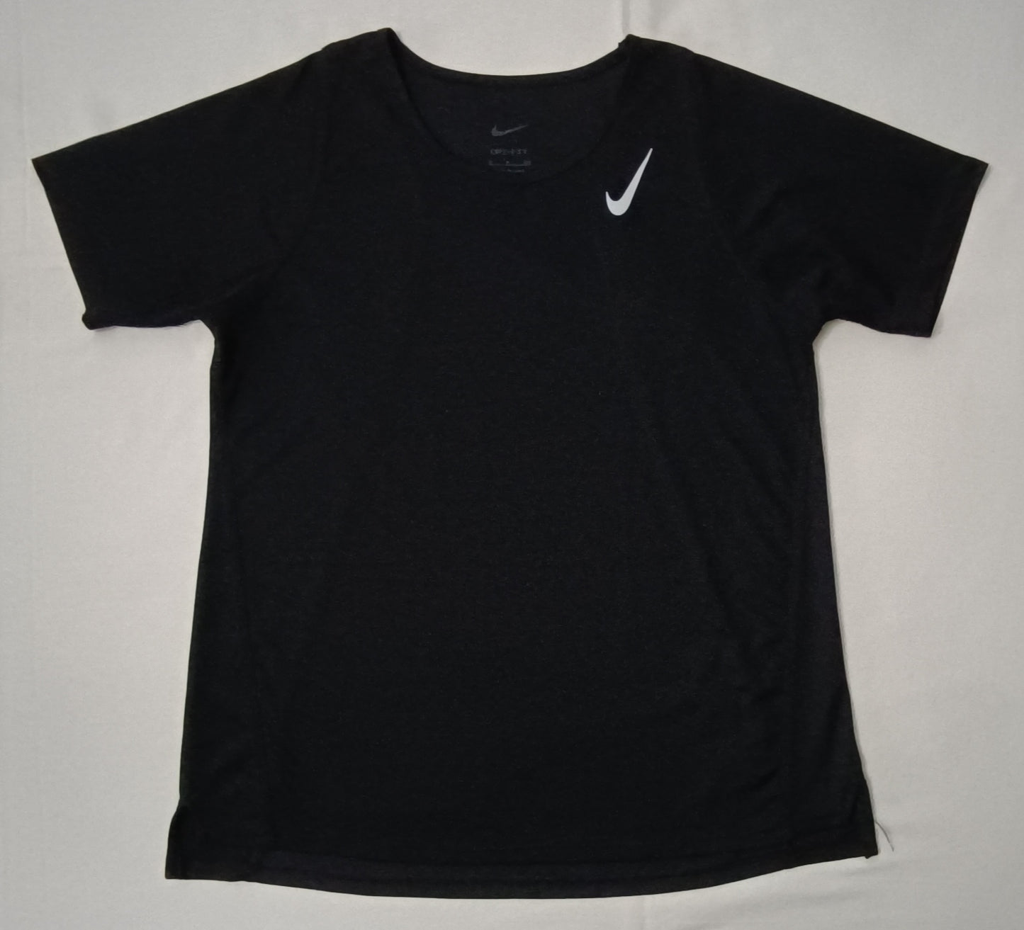 (ДАМСКО) (S) Nike DRI-FIT Tee тениска