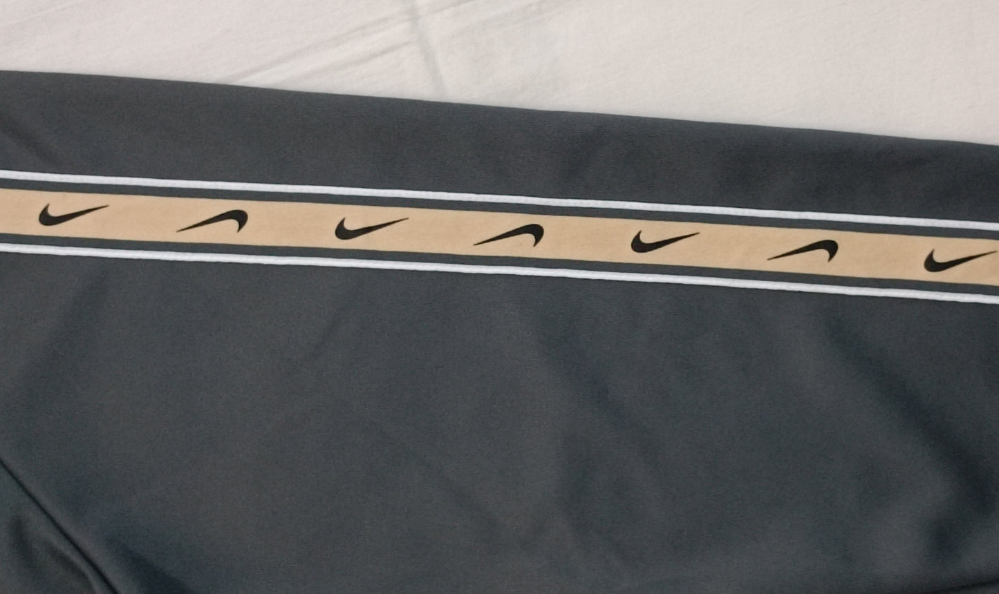 (XL) Nike Sportswear Repeat Sweatshirt горнище