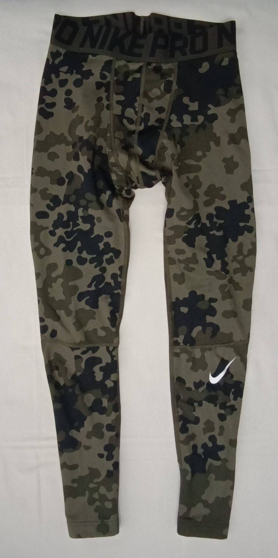 (ДАМСКО) (L) Nike PRO DRI-FIT Hyperwarm Camouflage Tights клин