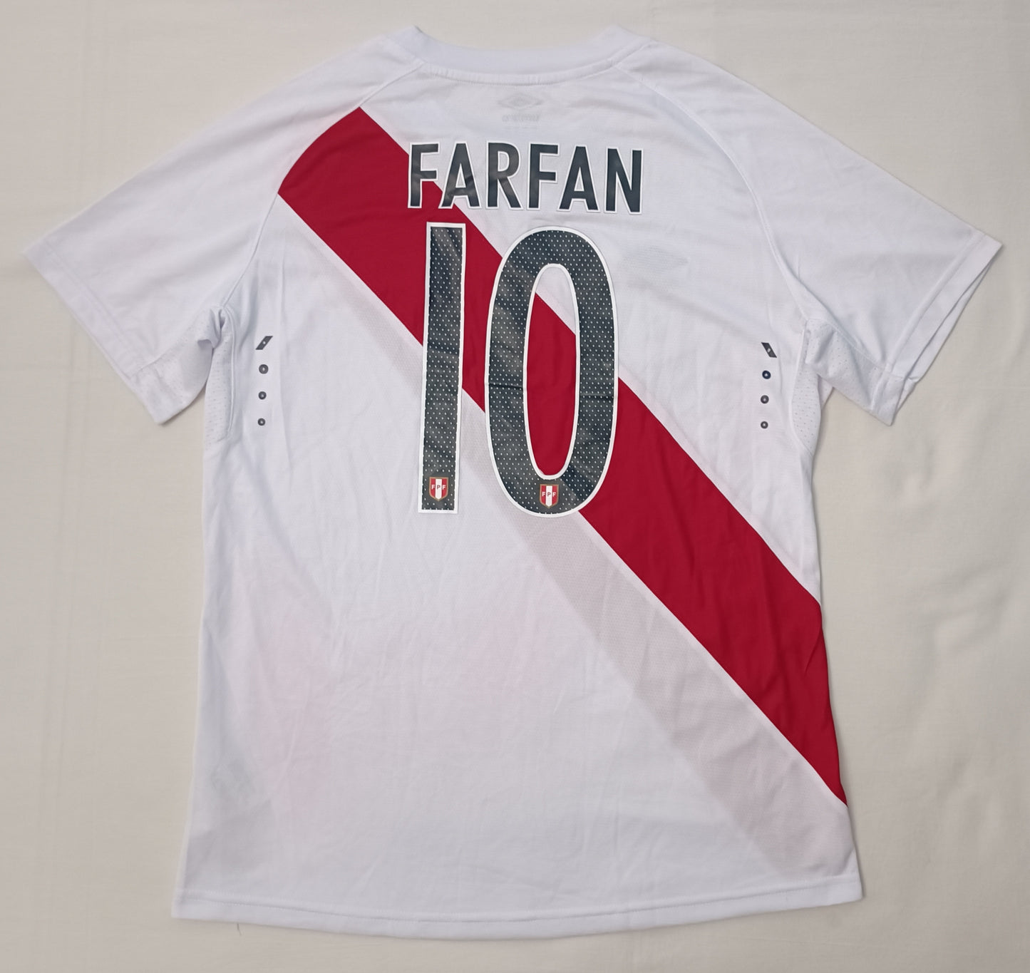(L) Umbro FPF Peru #10 Farfan Home Jersey тениска