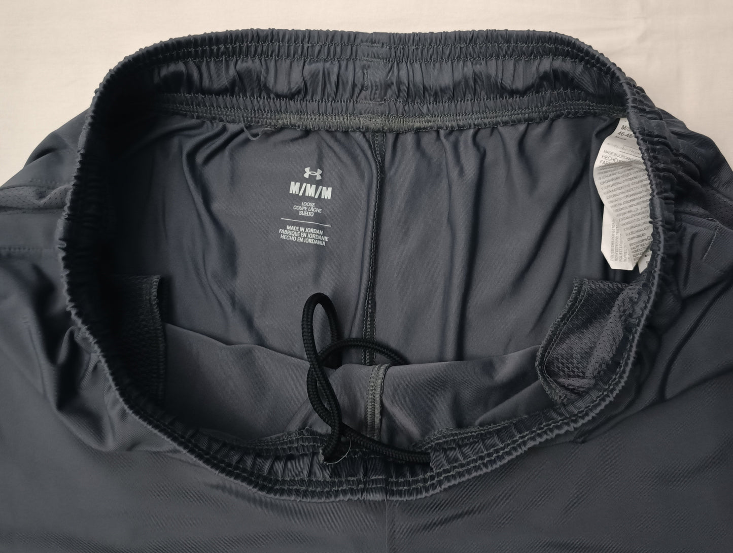 (M) Under Armour UA Shorts шорти