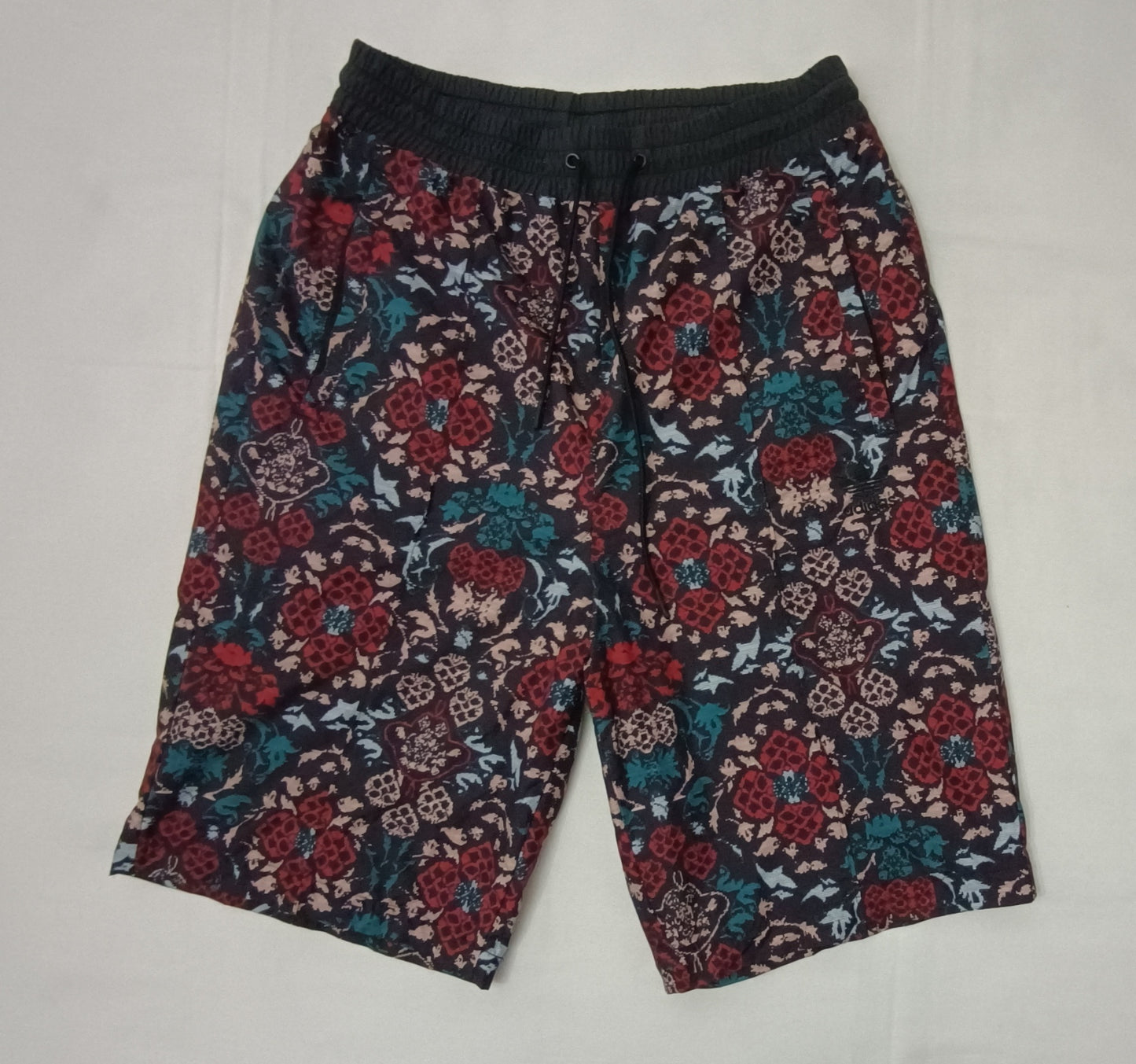 (S) Adidas Originals Shorts шорти