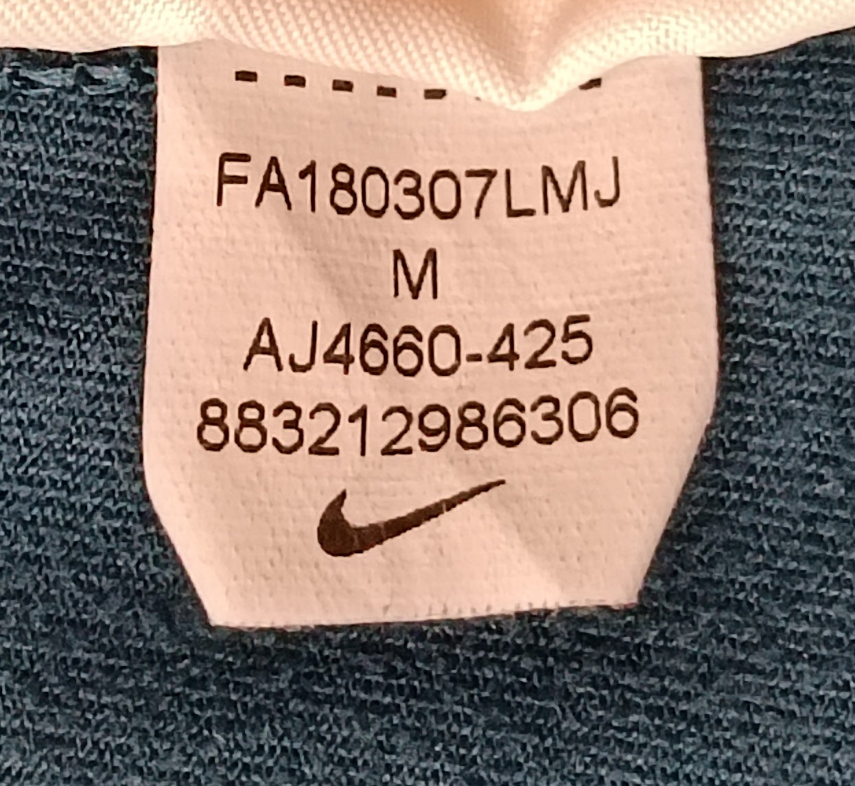 (ДАМСКО) (M) Nike DRI-FIT Top горнище