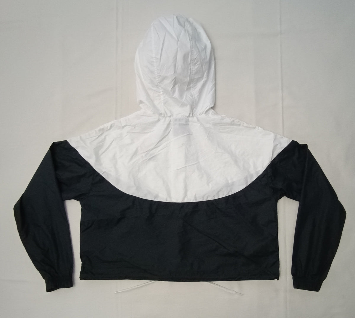 (ДАМСКО) (S) Nike NSW Heritage Windbreaker Jacket яке