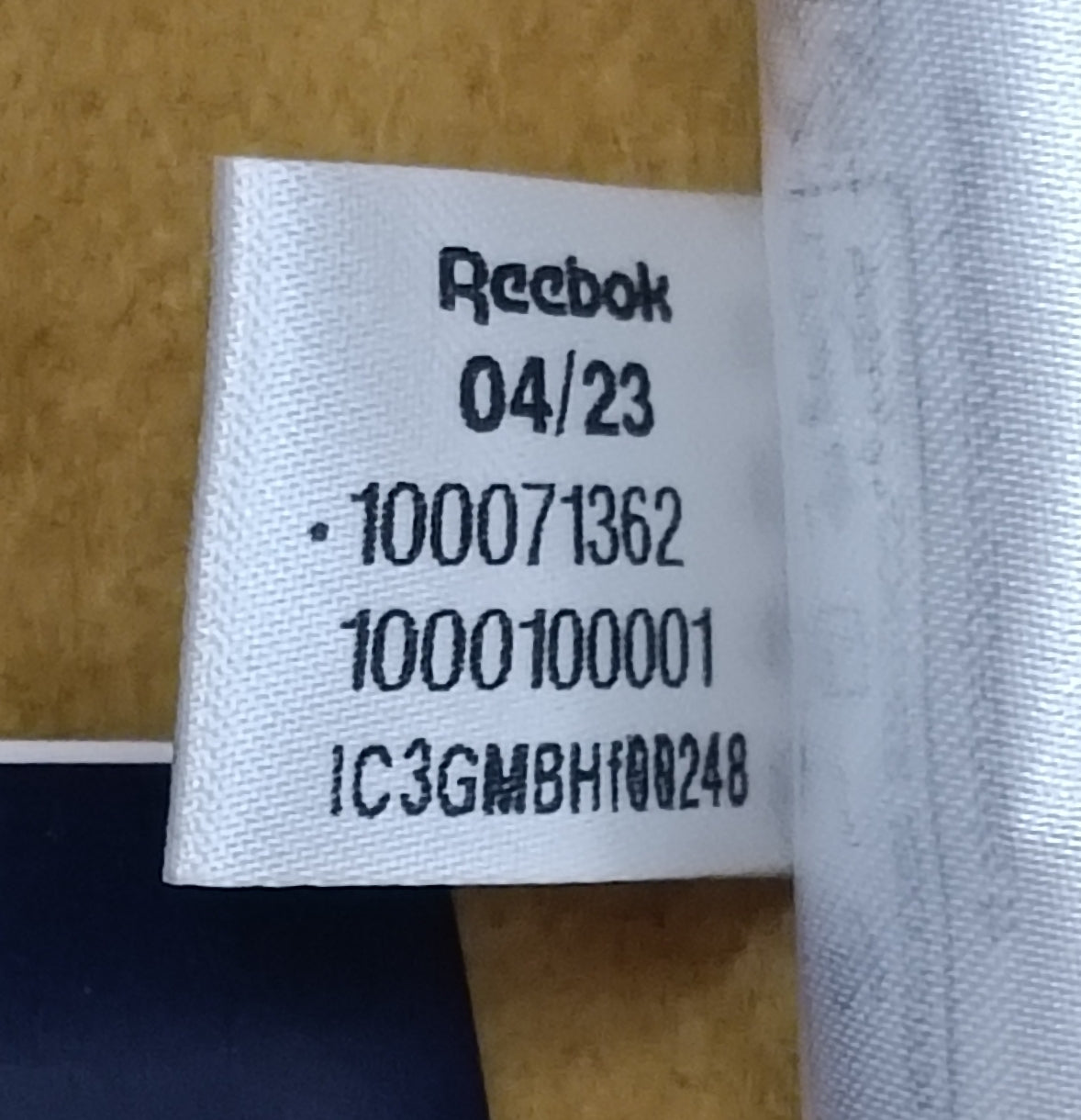 (M) Reebok Vector Fleece Hoodie горнище